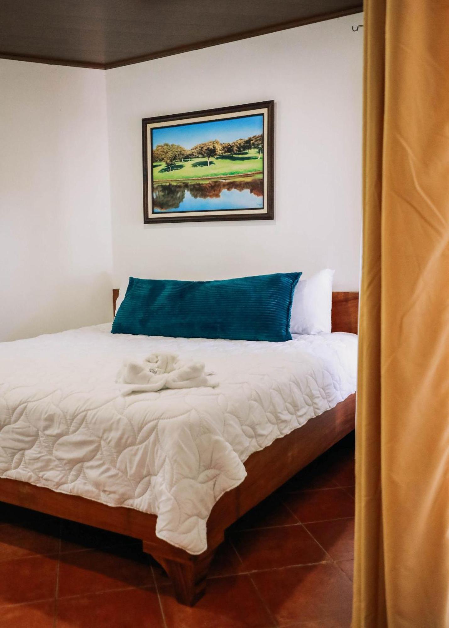 Hotel Y Restaurante El Paramo San Rafael  Экстерьер фото