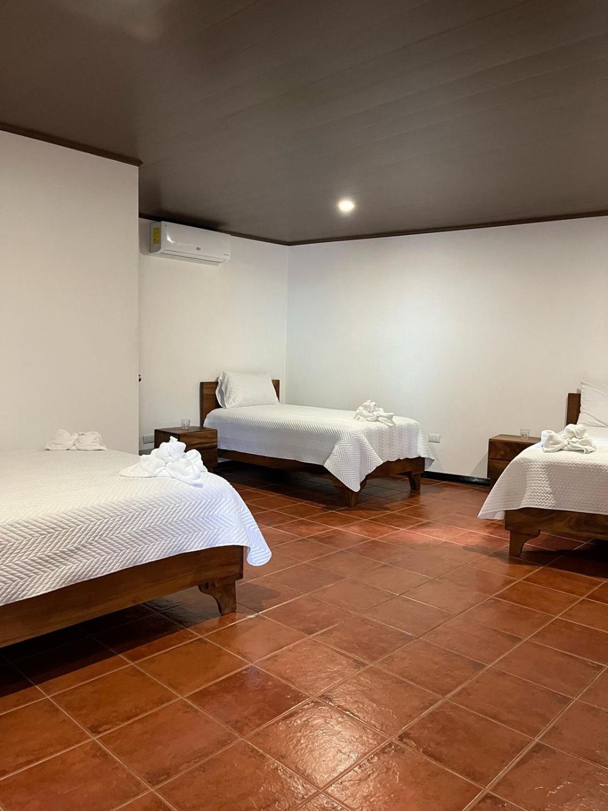 Hotel Y Restaurante El Paramo San Rafael  Экстерьер фото